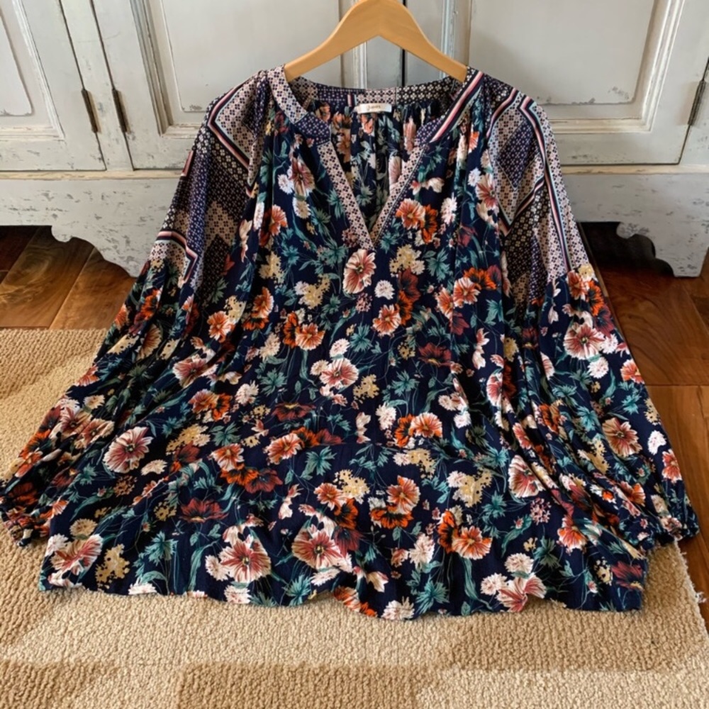 Jodifl | Bohemian Floral Blouse 🌹 - Picture 4 of 5